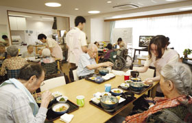 画像_共同キッチンと食堂